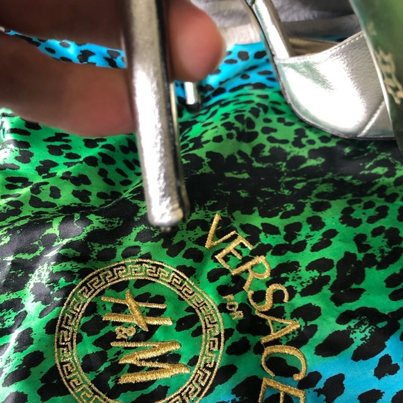 Versace for H & M silver heels size 9 - Picture 6 of 6